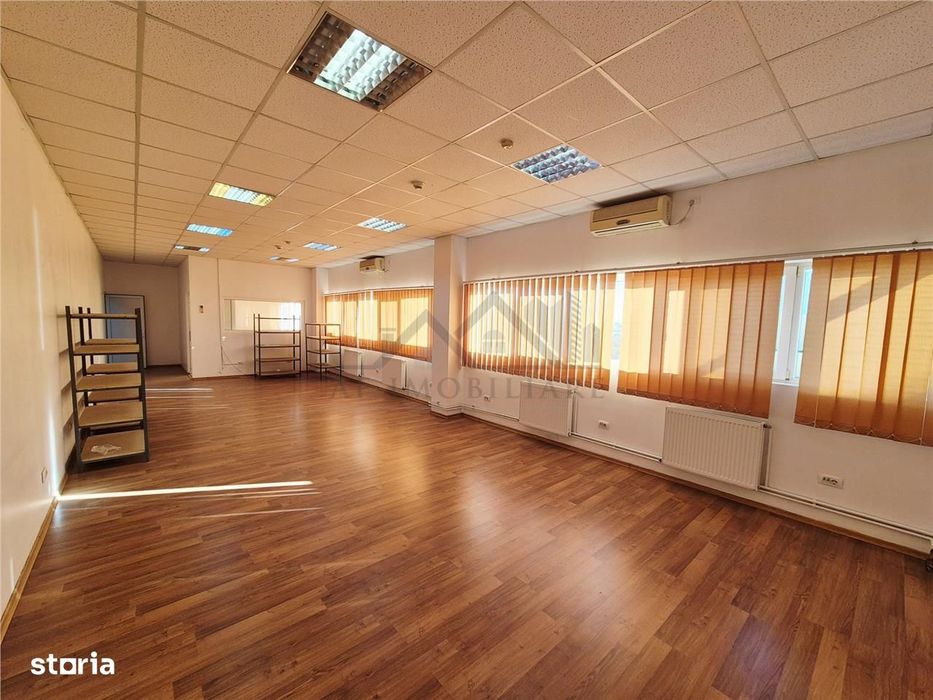 Spatiu comercial 200 mp