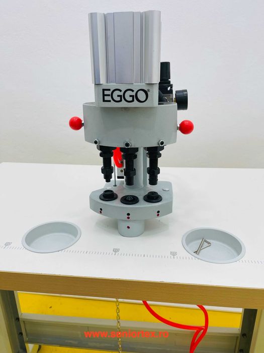 Masina de batut capse pneumatica cu 3 capete - EGGO E-Q3