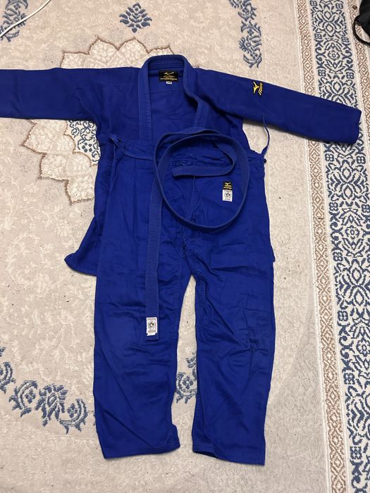 Продам кимано мизуно
