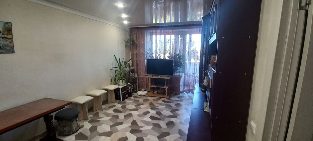 Продается  2 комнатная квартира