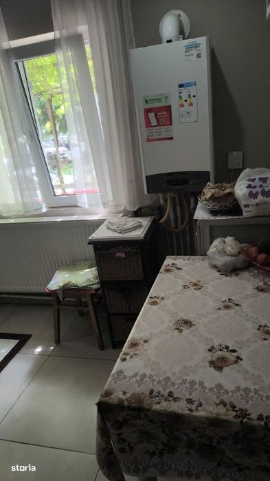 Apartament La Cheie cu 2 camere, zona Garii, parter cu balcon.
