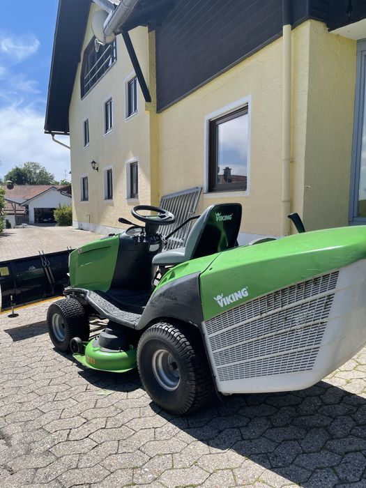 Tractoras de tuns iarba Viking 3 cutite 724cc
