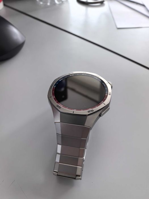 Huawei watch GT 5 Pro titanium