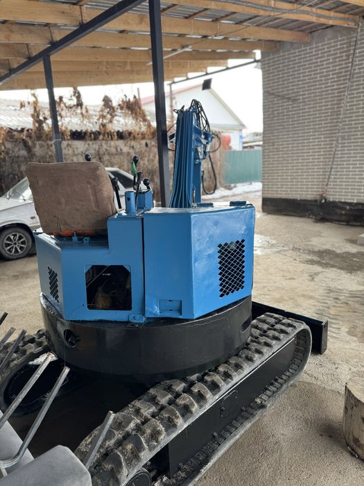 Мини  экскаватор