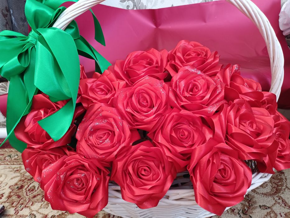 Цветы из атласной ленты