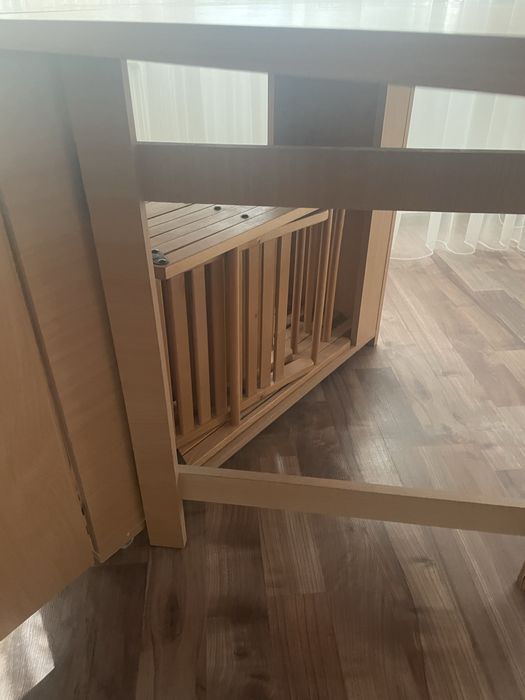 Masa  plianta  cu patru scaune incluse