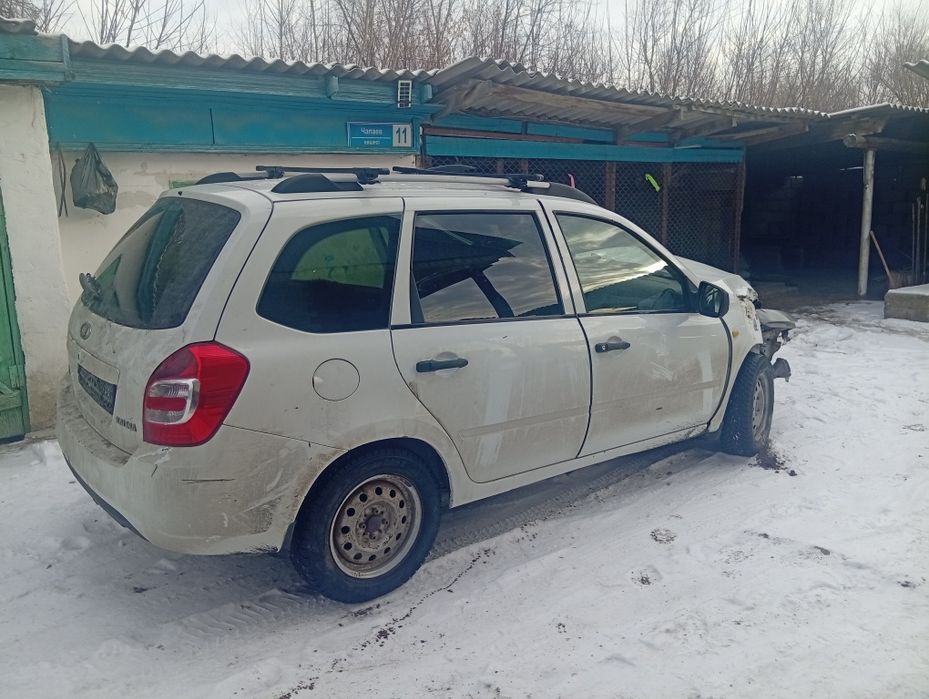 Продам. Лада калина 2 универсал 2014г.