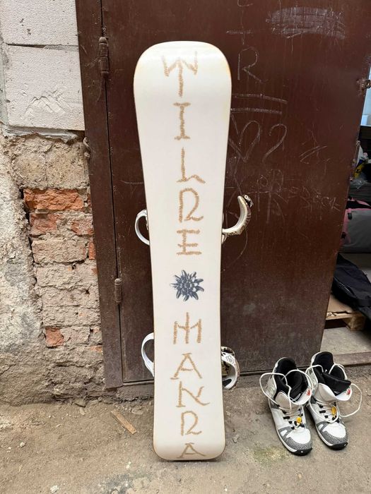 Set snowboard Wilde Manda cu legături și boots Burton 46 + husă