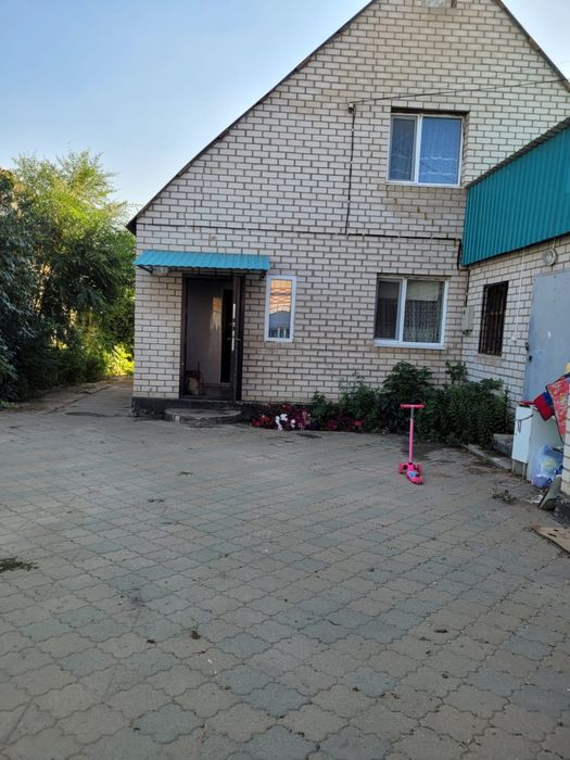 Продам дом с магазином