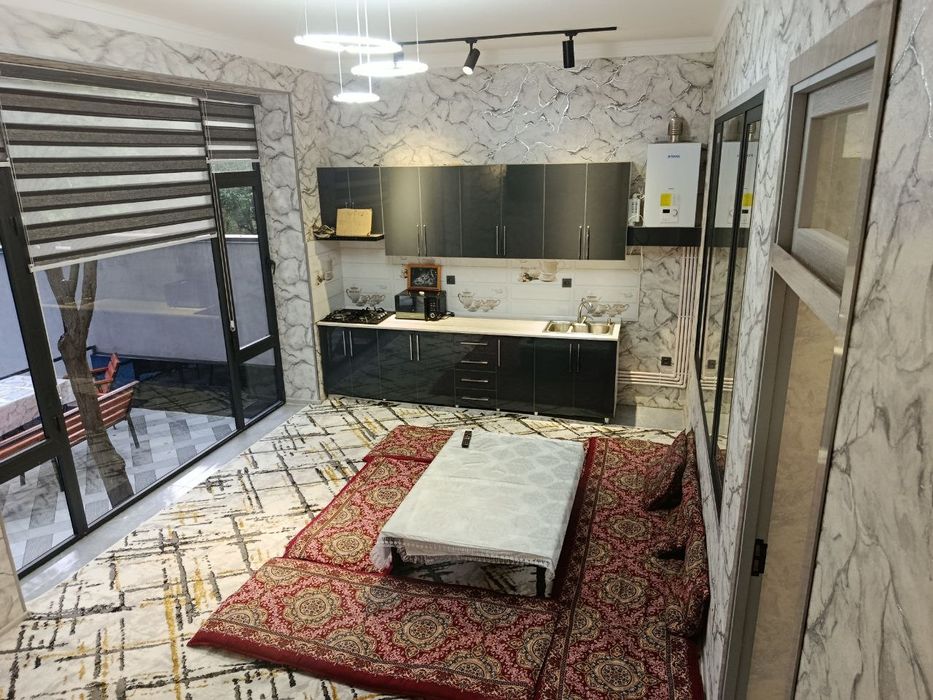 Oq toshda dacha oilaviy dacha ijaraga beriladi