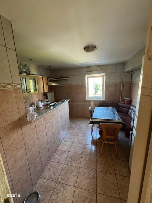 Apartament 3 camere decomandate, et 4 , Craiovita Noua