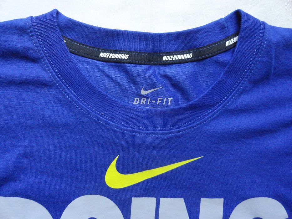 T-shirt NIKE Running Dri-Fit - Doing it. Faster