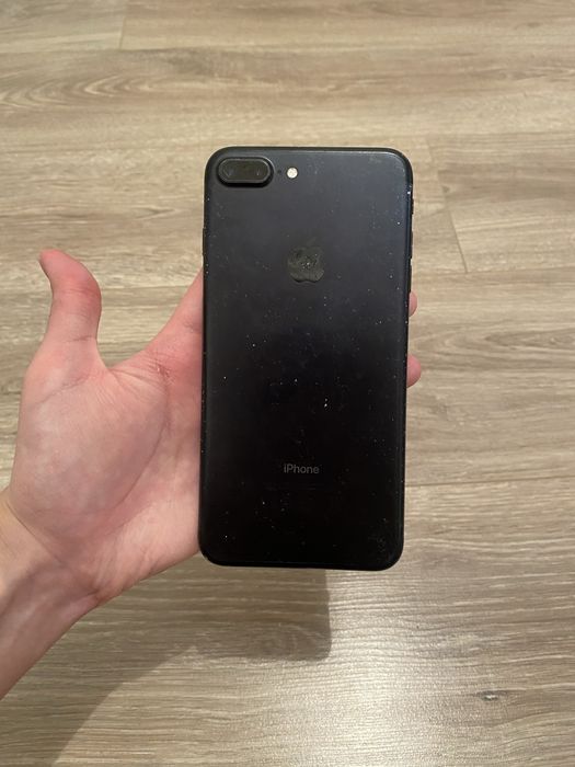 Продам айфон 7 + в хорошем состоянии