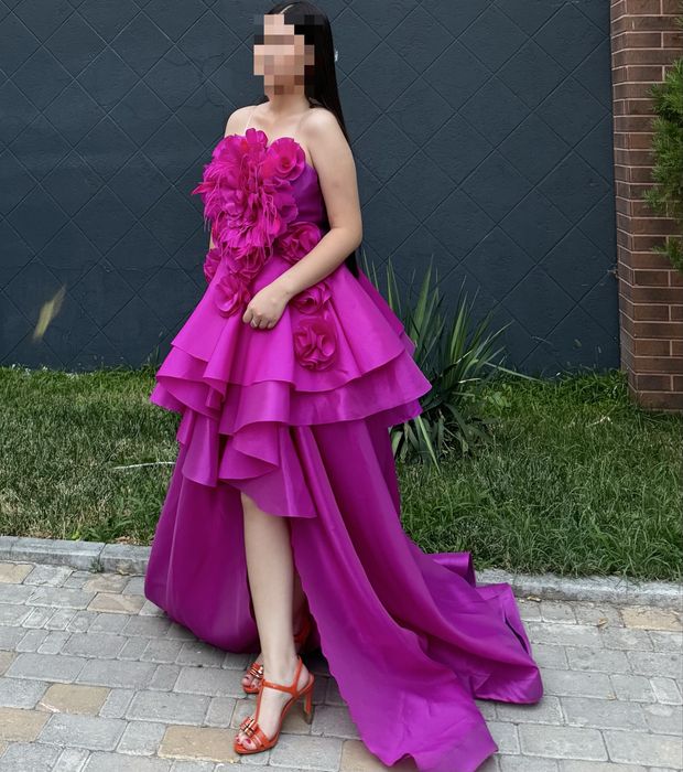 Роскошное вечернее платье