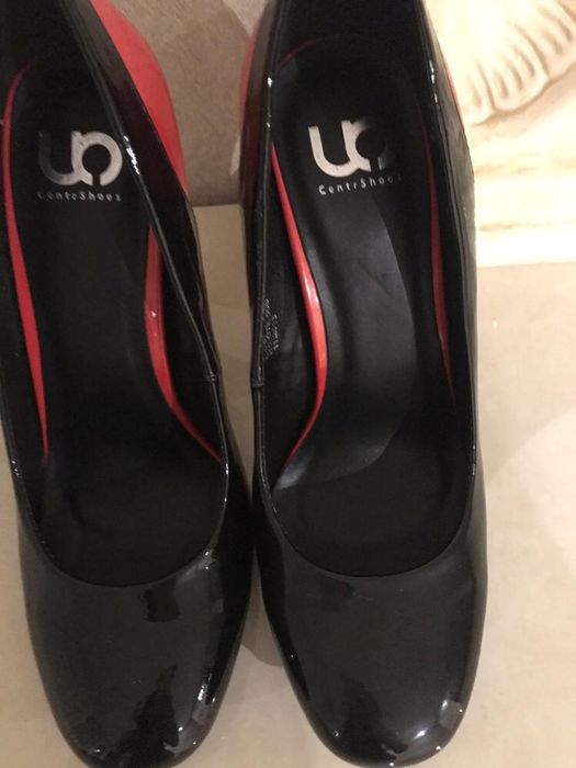 Продам женские туфли