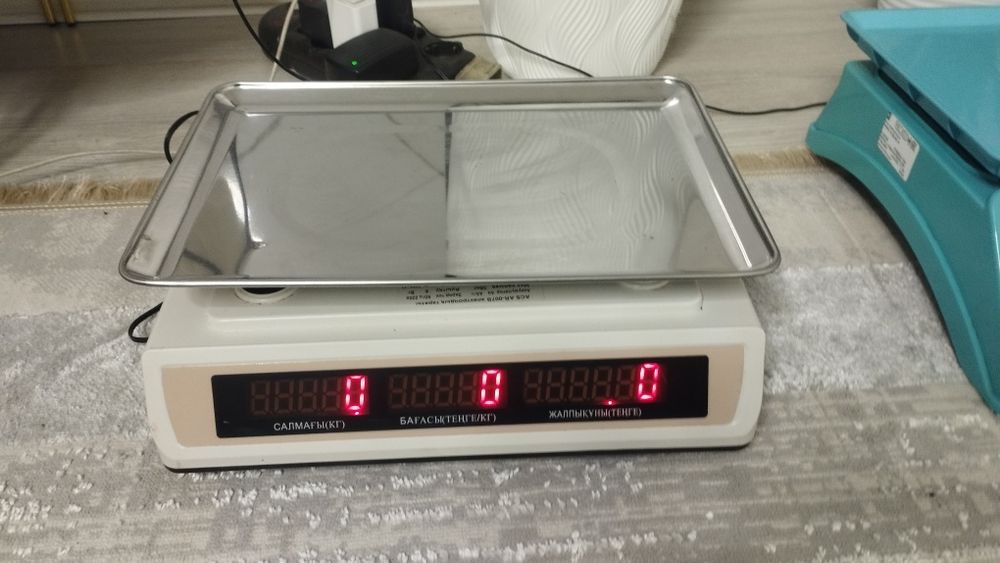 Весы торговый электронный
