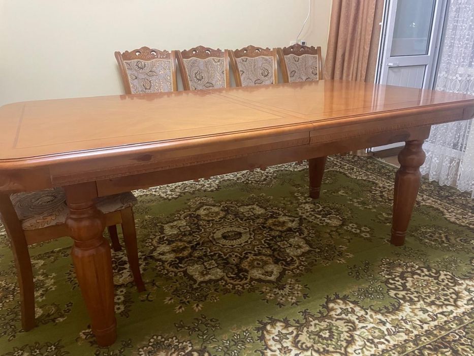 Продам стол и стулья