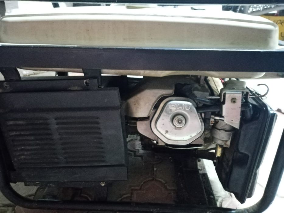 Продам генератор Бизон