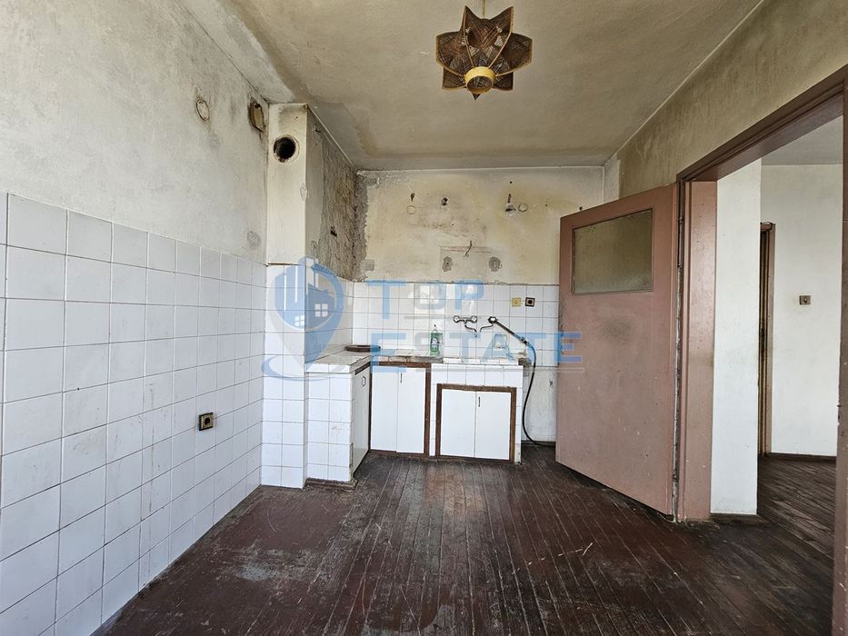 Продава се Четиристаен апартамент в Велико Търново, Акация - 128 кв.м за 1054 €/кв.м - Снимка #9