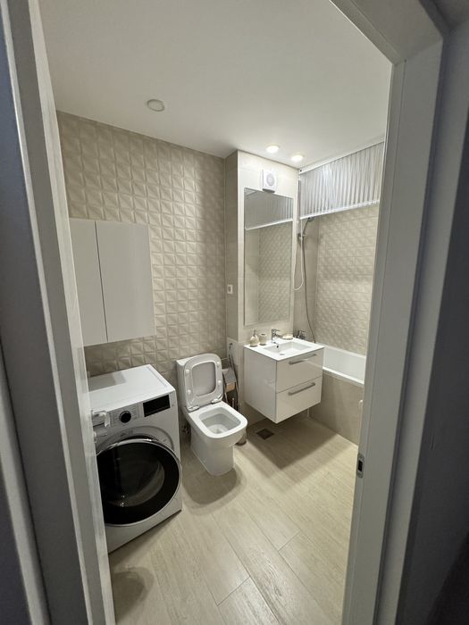 Inchiriez apartament de 2 camere in Hils Pallady cu loc de parcare