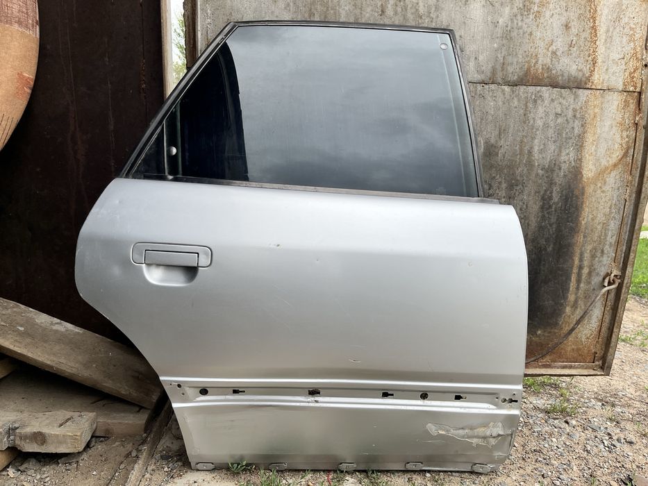 Капот и двери ауди 100