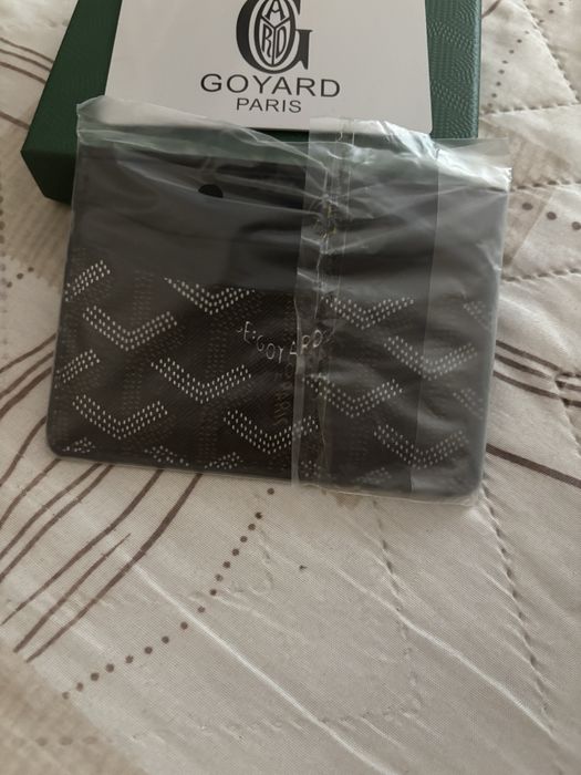 Чисто нов Goyard cardholder