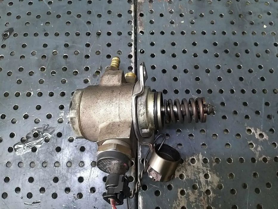 Pompa inalta presiune 1.4 tsi vw golf 6 03c127026d