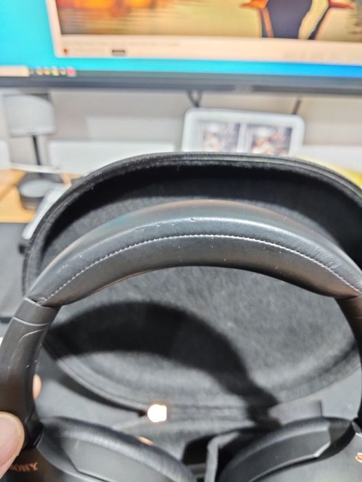 Casti Sony WH-1000XM4