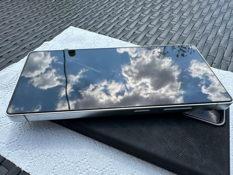 Samsung Galaxy S25Ultra Titanium White , in stare impecabilă, cutie și garanție valabilă