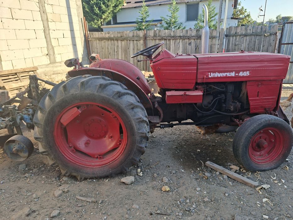 De vanzare Tractor 445