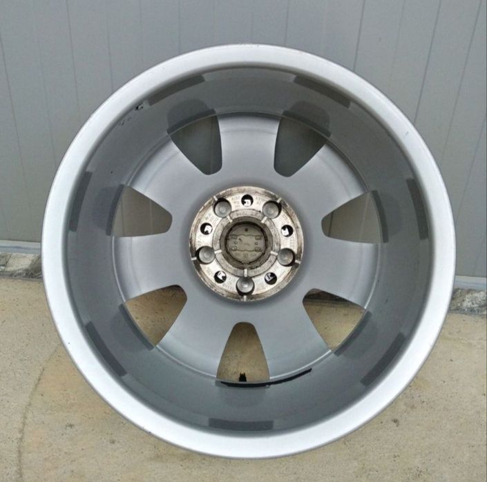 16/5/112-АУДИ-А 1,Q 3 перфектни