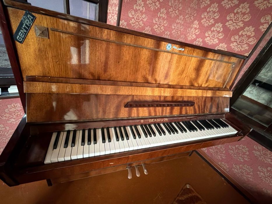 Пианино сотилади