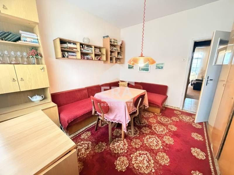 Продава се Двустаен апартамент в Варна, Младост 2 - 59 кв.м за 994 €/кв.м - Снимка #4