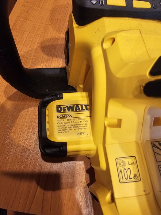 Vand drujba  dewalt 18