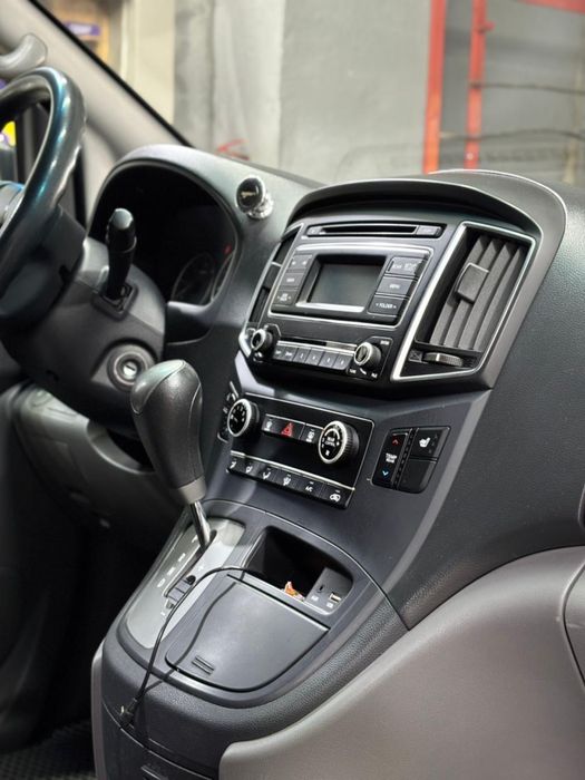 Hyundai Starex 2019