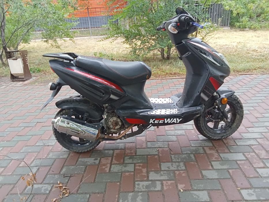 Продам скутер Keeway F-Act 50