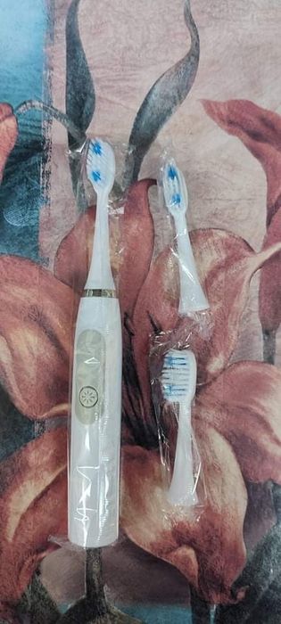 Ел. Четка за зъби + резервни глави