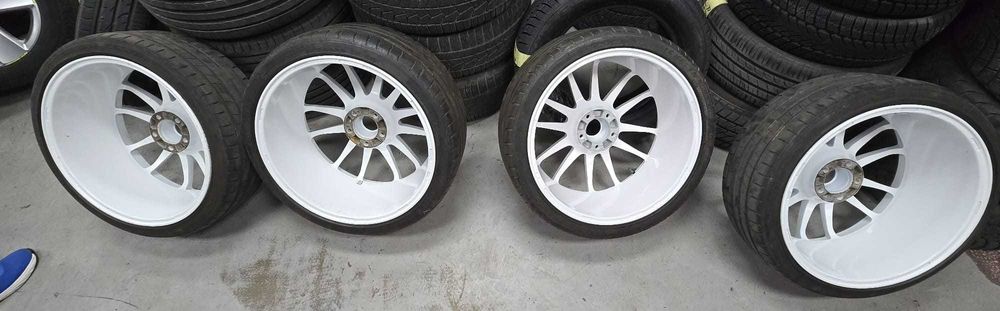 vand jante OZ Racing Superleggera R19