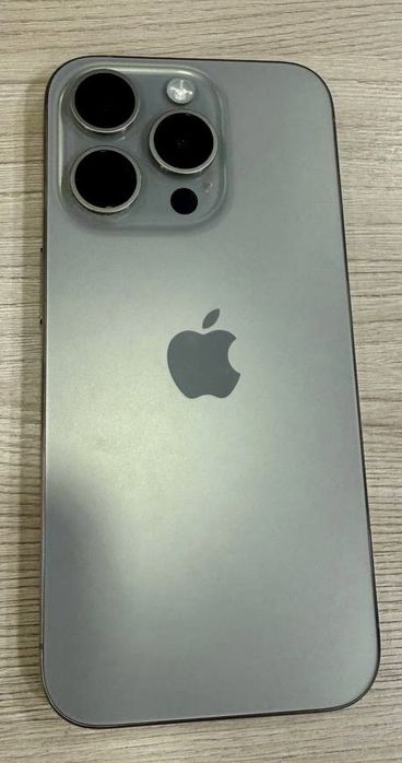Iphone 15 pro sliver 256 гб