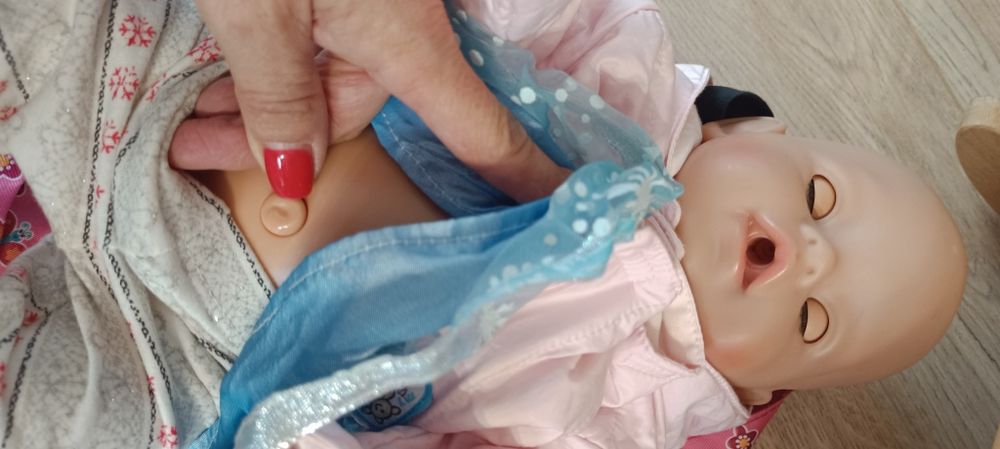 Baby Born оригинална кукла с много аксесоари