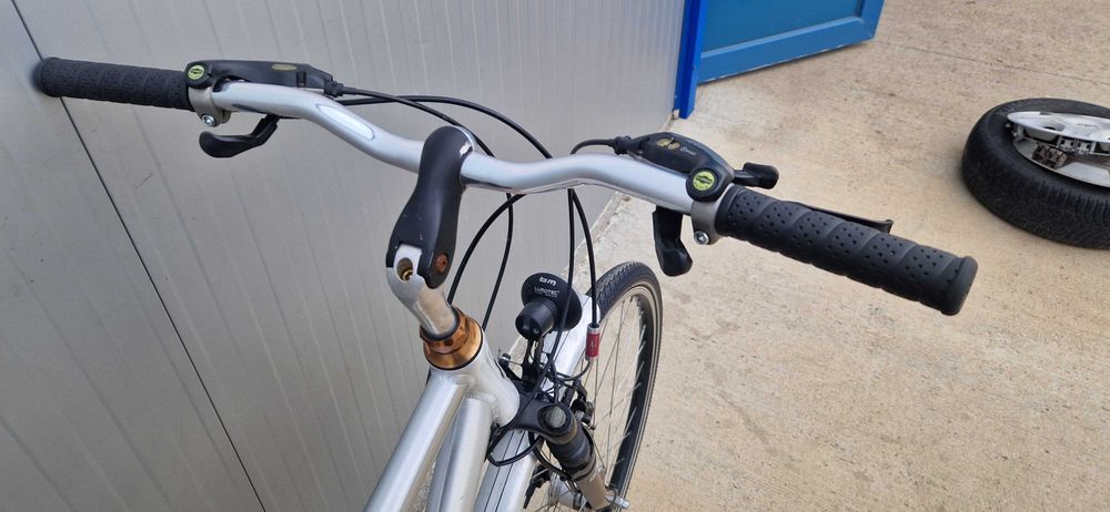 Алуминиев велосипед Pegasus колело 28"