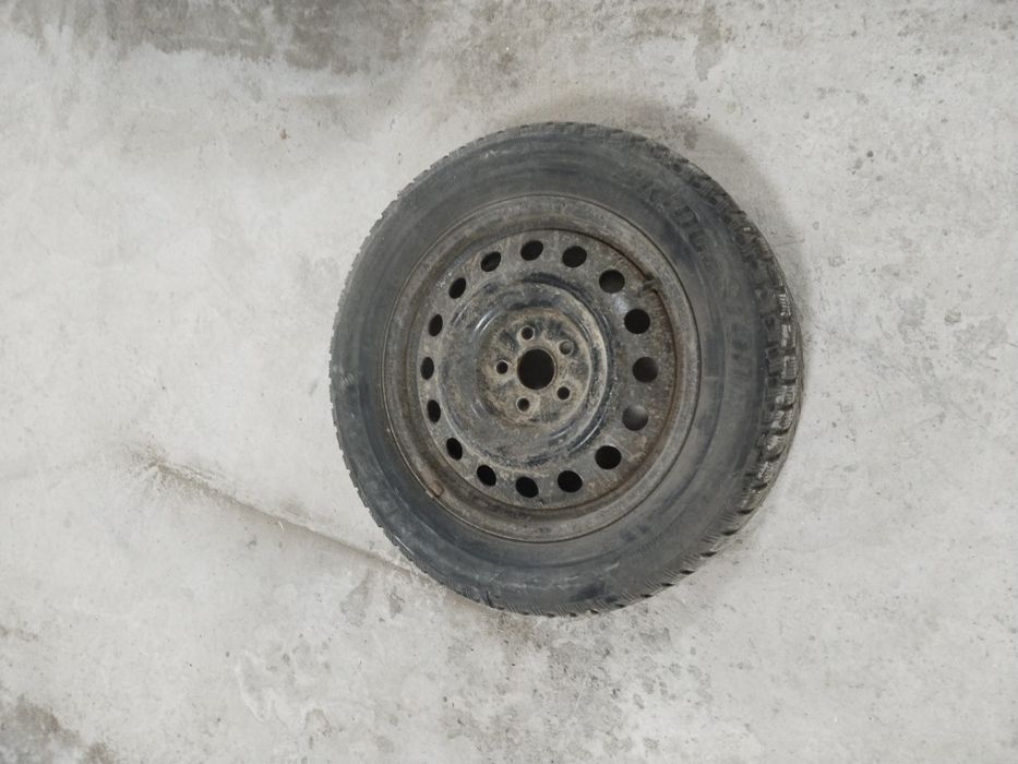 Продам диски с шинами