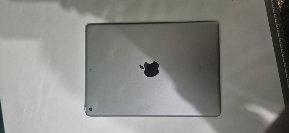Ipad 5 space gray 96%yomks