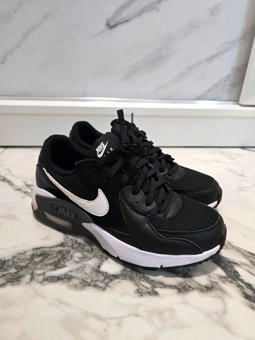 *НОВИ* Nike Air Max Excee - Маратонки