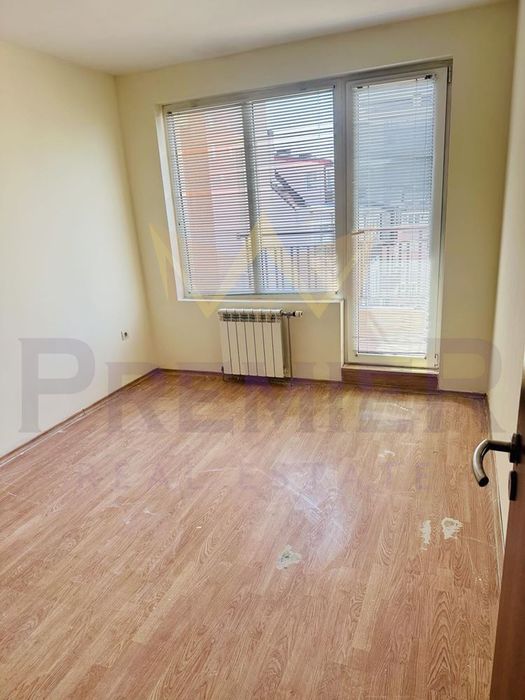 Продава се Тристаен апартамент в Варна, Възраждане 1 - 90 кв.м за 1667 €/кв.м - Снимка #3
