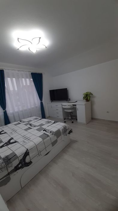 Vând apartament cu 3 camere
