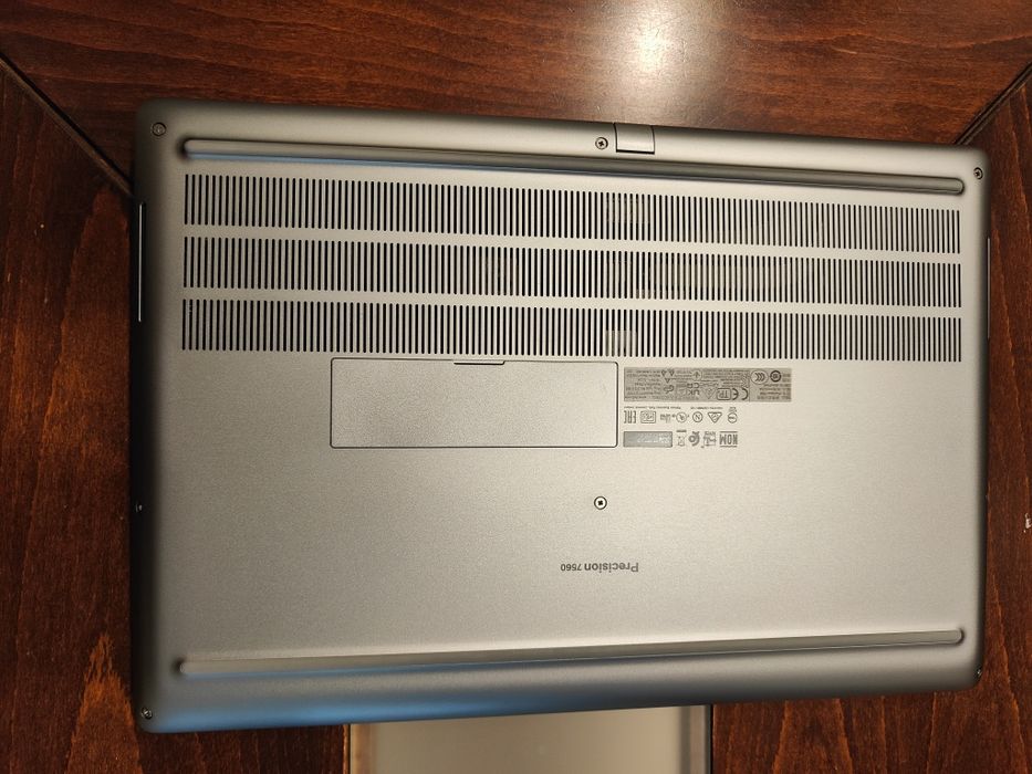 Лаптоп Dell Precision 7560 Mobile Workstation| i7-11850H | RTX A2000