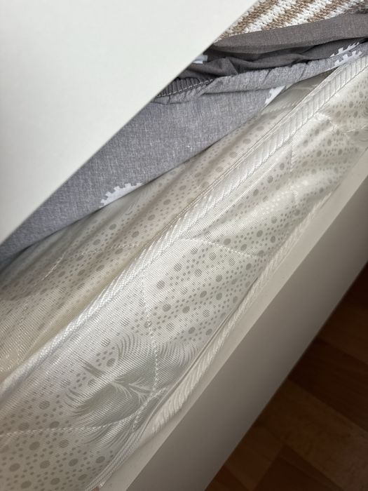 Продам детскую кровать 160*80