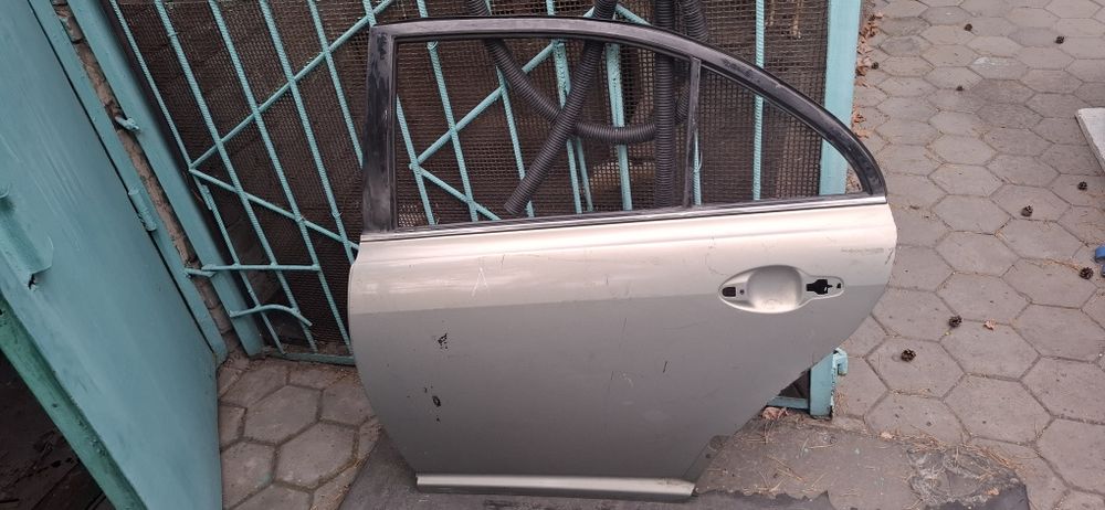 Продам двери задняя и передняя