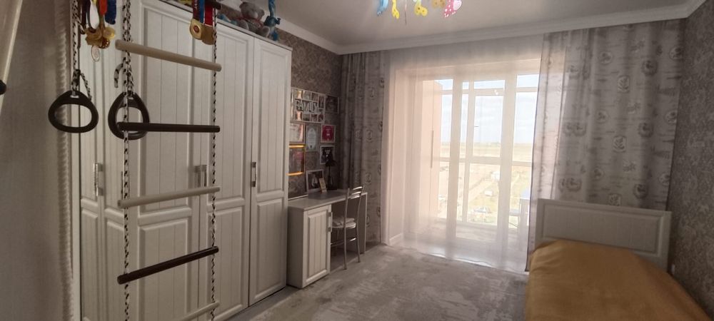 Продам 4-комн квартиру на Муканова